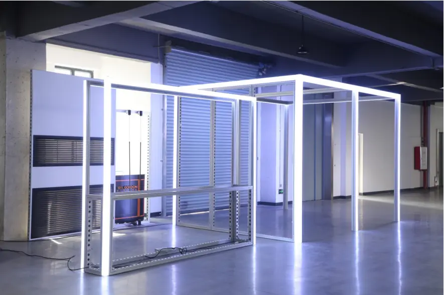 Redefining Visuals with Custom Luminous Display Systems